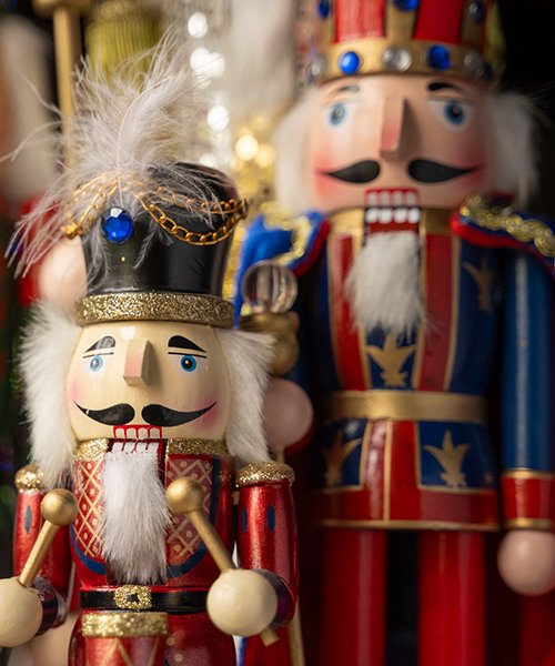 img blog landing A Luxury Organizer’s Guide to Elegant Holiday Decor Storage